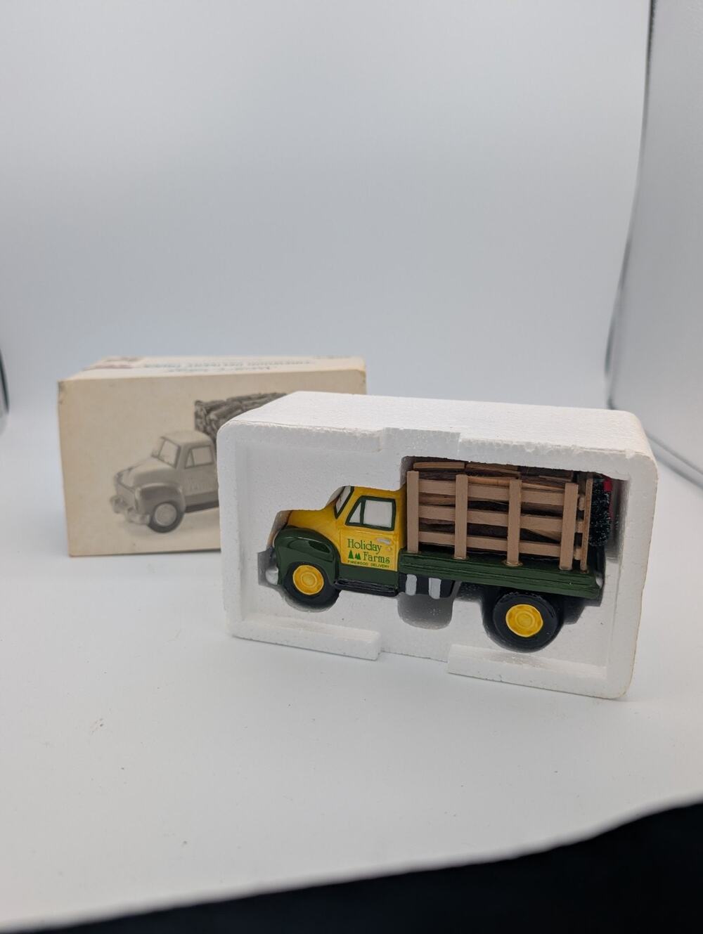 Dept 56 Snow Village Firewood Delivery Truck # 54864 Retired 1995 VTG MIB